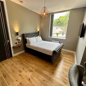 The Retreat Apartment